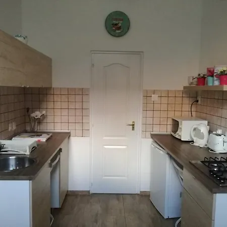 Centre *